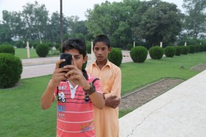 CCCC5583 Pakistani selfie Lahore lors